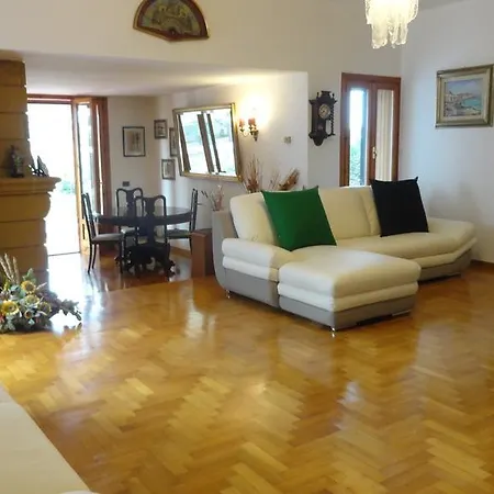 Holiday home Carmen